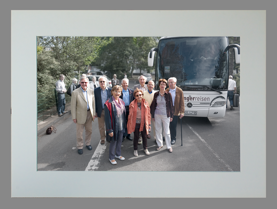 Freundschaftskreis Tonbridge und Malling vor dem Reisebus