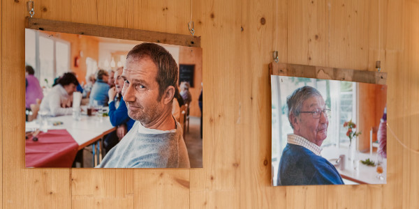 Ausstellung im Obst- und Gartenbauverein Heusenstamm zwei Bilder